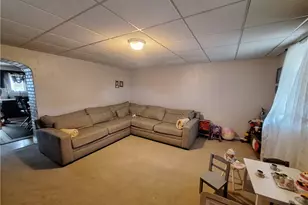 107 Glen Ave, Ellwood City, PA 16117 - Photo 9