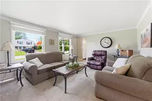 329 McWilliams Dr, Harrison Township, PA 15065 - Photo 7