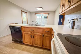 104 Dakotah Dr, Center Township, PA 16001 - Photo 9