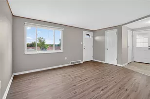 3220 Overlook Dr, Liberty Boro, PA 15133 - Photo 5