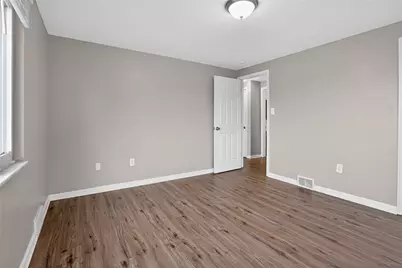 3220 Overlook Dr, Liberty Boro, PA 15133 - Photo 13