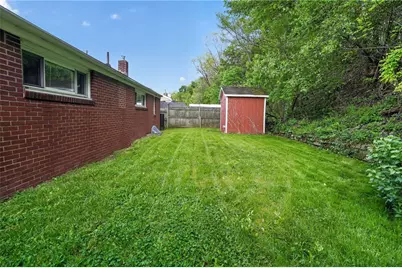 3220 Overlook Dr, Liberty Boro, PA 15133 - Photo 29