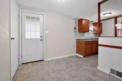 3220 Overlook Dr, Liberty Boro, PA 15133 - Photo 17