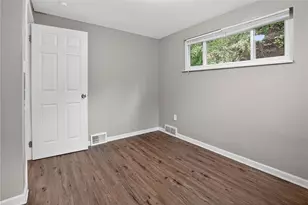 3220 Overlook Dr, Liberty Boro, PA 15133 - Photo 11
