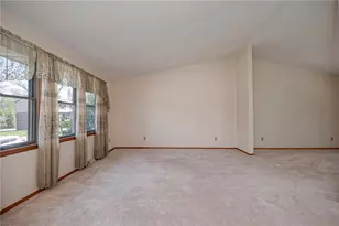 1479 Greendale Dr, Pittsburgh, PA 15239 - Photo 5
