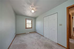 1479 Greendale Dr, Pittsburgh, PA 15239 - Photo 15