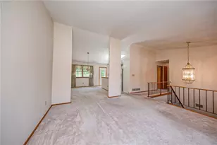 1479 Greendale Dr, Pittsburgh, PA 15239 - Photo 3