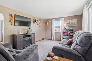 1412 Gilmore Dr, Jefferson Hills, PA 15025 - Photo 5