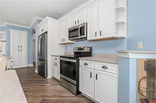 212 Adams Pointe Blvd, Adams Township, PA 16046 - Photo 13