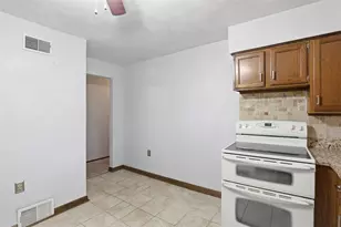 306 Home St, New Kensington, PA 15068 - Photo 9