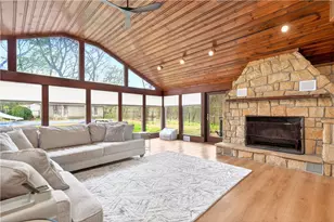 1700 Village Rd, Pittsburgh, PA 15116 - Photo 5