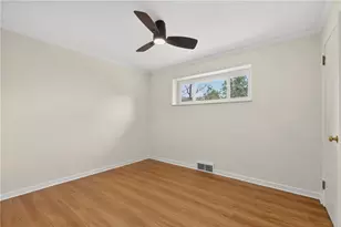 1700 Village Rd, Pittsburgh, PA 15116 - Photo 27