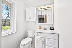 1700 Village Rd, Pittsburgh, PA 15116 - Photo 25
