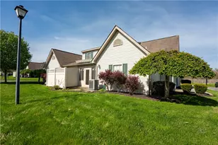 1097 Timberwood Dr, Chippewa Township, PA 15010 - Photo 5