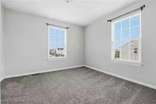 202 Pointe View Dr, Adams Township, PA 16046 - Photo 21