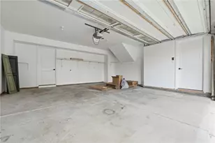 202 Pointe View Dr, Adams Township, PA 16046 - Photo 27