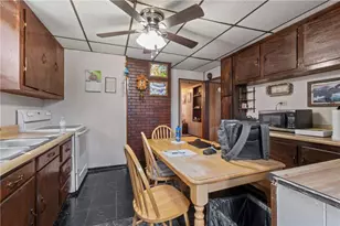 402 N 4th St, Youngwood, PA 15697 - Photo 13