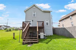 402 N 4th St, Youngwood, PA 15697 - Photo 27