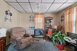 402 N 4th St, Youngwood, PA 15697 - Photo 3