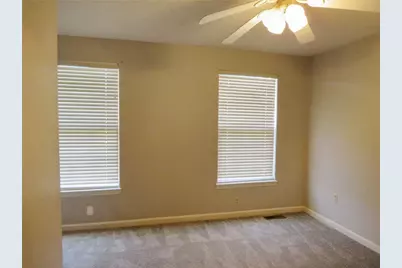 392 Pine Ridge Dr, Peters Township, PA 15367 - Photo 11