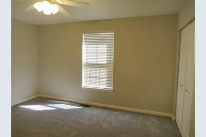 392 Pine Ridge Dr, Peters Township, PA 15367 - Photo 7
