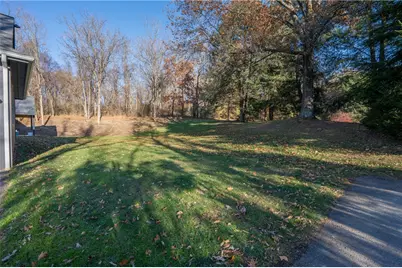 550 Locust Valley Rd, Hempfield Township, PA 15601 - Photo 45