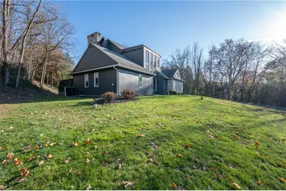 550 Locust Valley Rd, Hempfield Township, PA 15601 - Photo 47