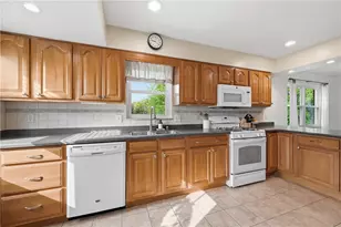 835 Wible Run Rd, Pittsburgh, PA 15209 - Photo 17