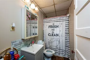310 Harrison Ave, Jeannette, PA 15644 - Photo 25