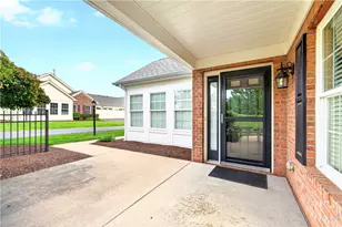 2104 Isleworth Lane, Cranberry Township, PA 16066 - Photo 5