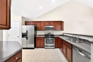 2104 Isleworth Lane, Cranberry Township, PA 16066 - Photo 21