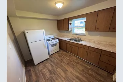 1067 Cleveland Ave, Brackenridge, PA 15014 - Photo 9