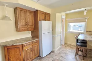 212 E Meyer Ave, New Castle, PA 16105 - Photo 9