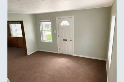 9155 Maple St, Pittsburgh, PA 15239 - Photo 3