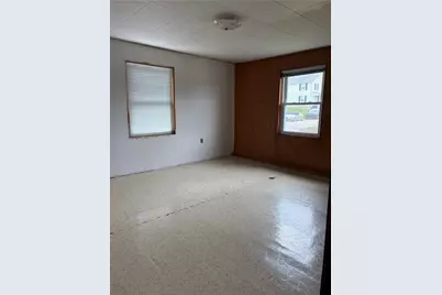 9155 Maple St, Pittsburgh, PA 15239 - Photo 15