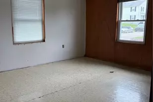9155 Maple St, Pittsburgh, PA 15239 - Photo 15
