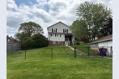 9155 Maple St, Pittsburgh, PA 15239 - Photo 11