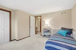 2554 Glenwood, Pittsburgh, PA 15090 - Photo 37