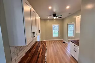 1377 Perry Hwy, Springfield Township, PA 16137 - Photo 5