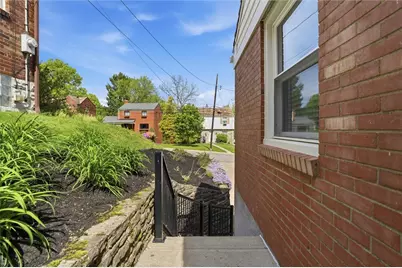835 Chalmers Pl, Pittsburgh, PA 15243 - Photo 13