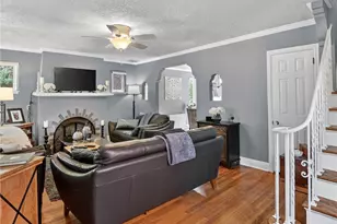 830 Florida Ave, Pittsburgh, PA 15228 - Photo 9