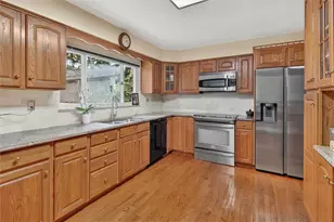 462 Greenhurst Dr, Pittsburgh, PA 15243 - Photo 15