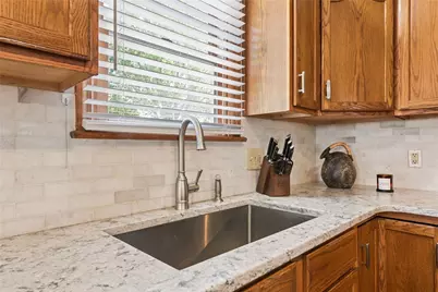 1000 Chinaberry Ct, Penn Twp, PA 15636 - Photo 7