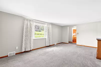 1142 W Laurel Cir, Mount Pleasant Township, PA 15666 - Photo 13