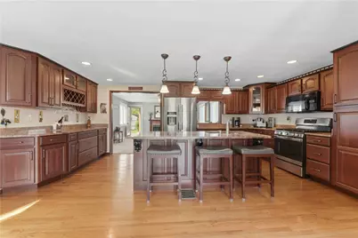 109 Shadeland Drive, Brighton Township, PA 15009 - Photo 3
