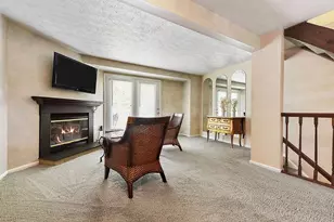 612 Lexington Dr, Hopewell Township, PA 15001 - Photo 5