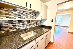 312 Parkwood Dr, Cranberry Township, PA 16066 - Photo 5