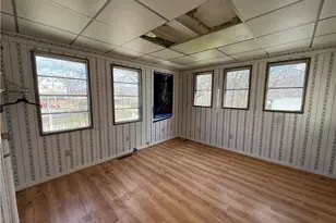 419 Bartram Ave, New Castle, PA 16101 - Photo 25