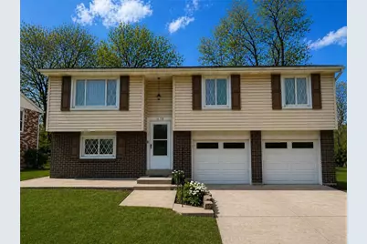 675 Regency Dr, Pittsburgh, PA 15239 - Photo 1
