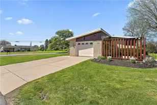 123 Central Dr, Center Township, PA 16001 - Photo 27